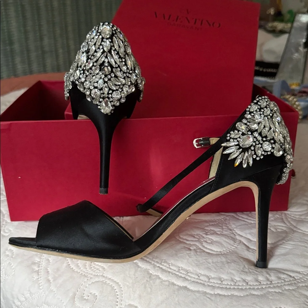Badgley Mischka Black Satin Embellished Heels - Picture 4 of 4